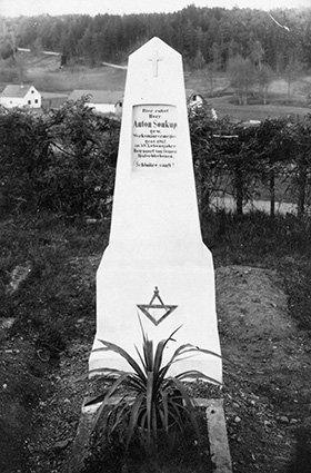 Grab im Friedhof in Dobl bei Graz